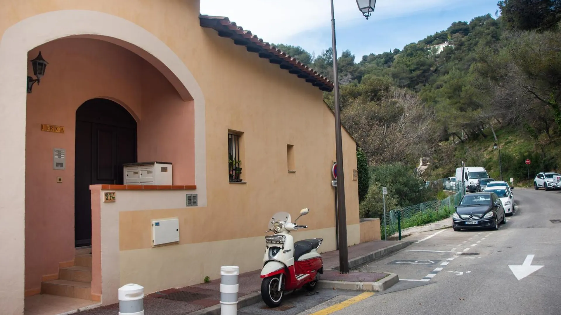 Roquebrune Village - Happy Rentals France